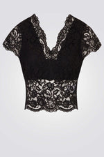 חולצה תחרה וי בצבע שחור