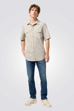 חולצה מכופתרת משבצות בצבע ירוק