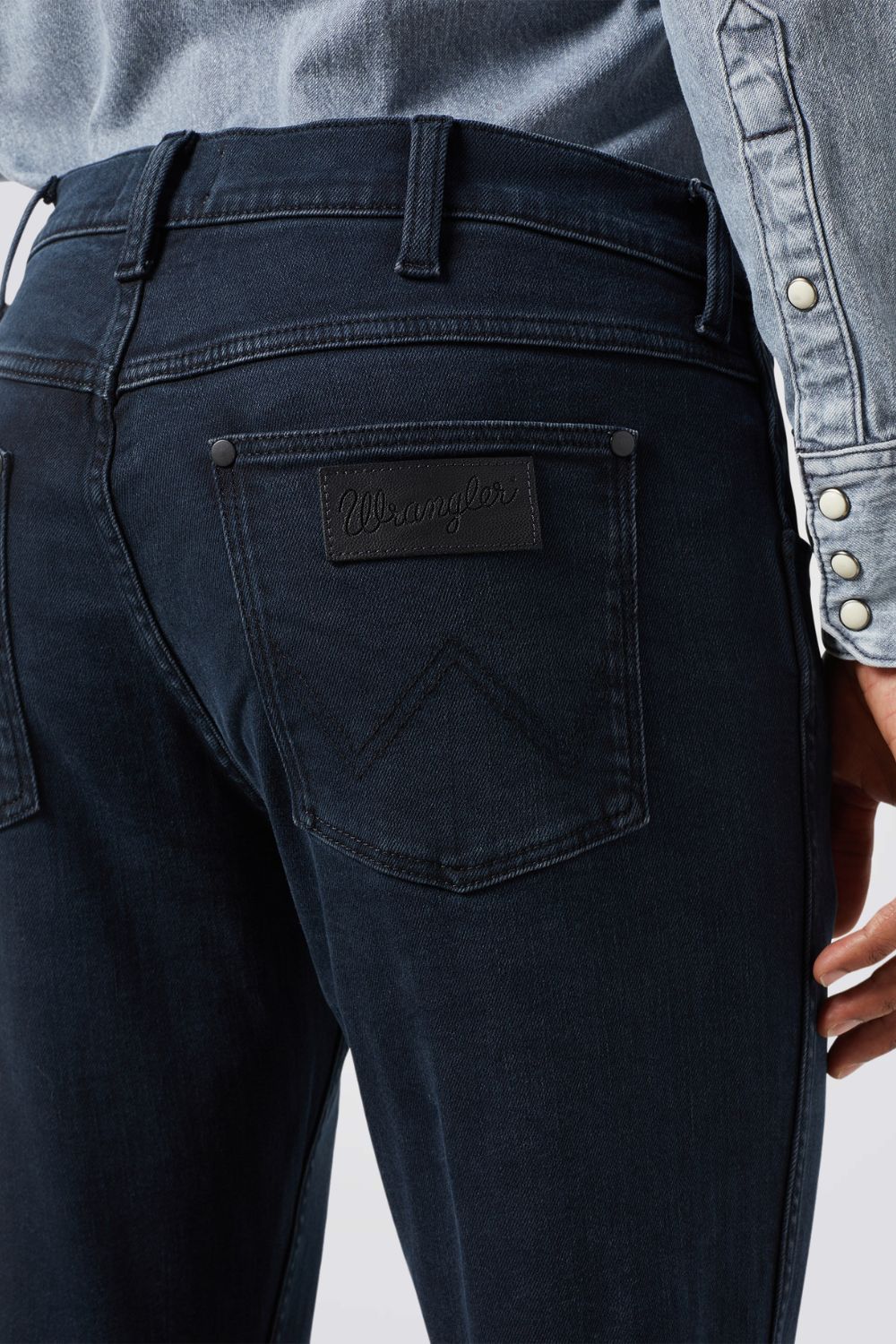 ג'ינס CLOUDY SKIES בצבע כחול כהה