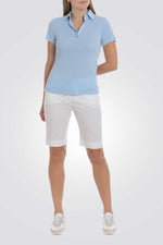 חולצה פולו בצבע תכלת