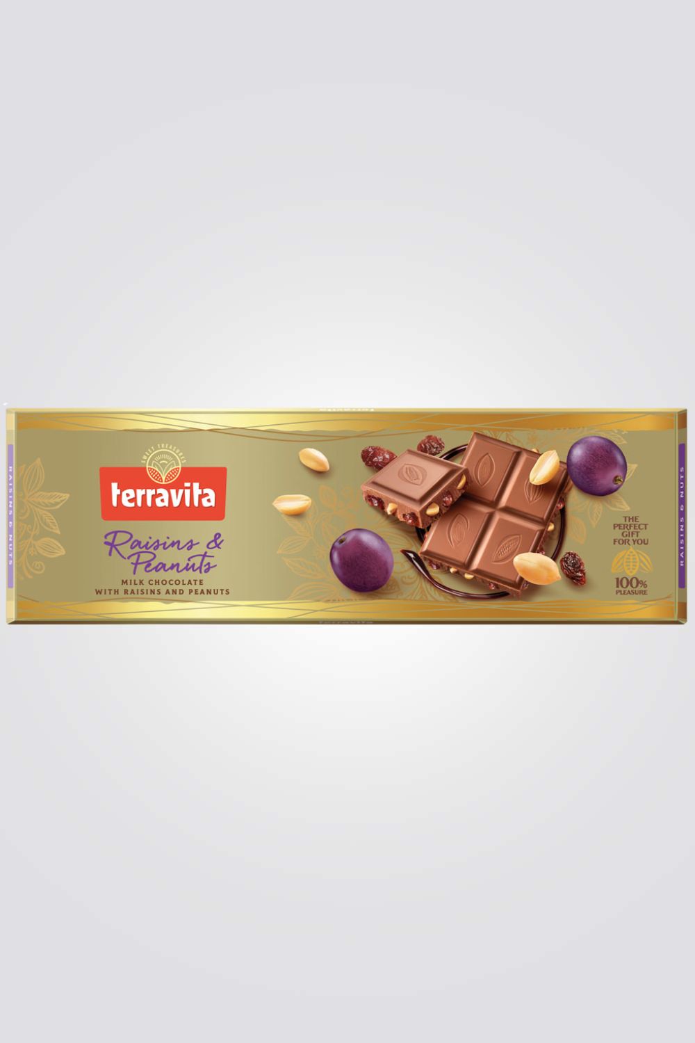 טבלת שוקולד חלב עם שברי בוטנים וצימוקים.