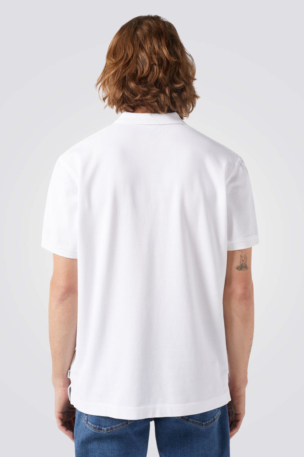 חולצה פולו בצבע לבן