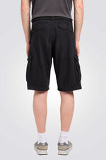 ברמודה בצבע שחור