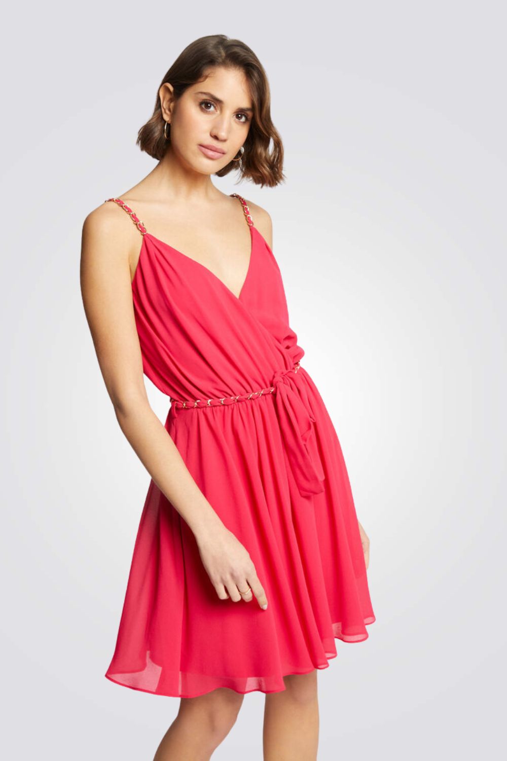 שמלה מיני מעטפת עם חגורה