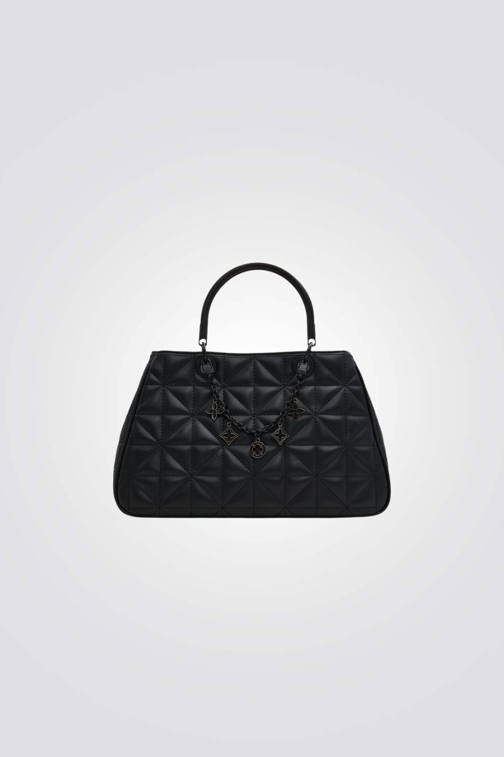 תיק יד בצבע שחור