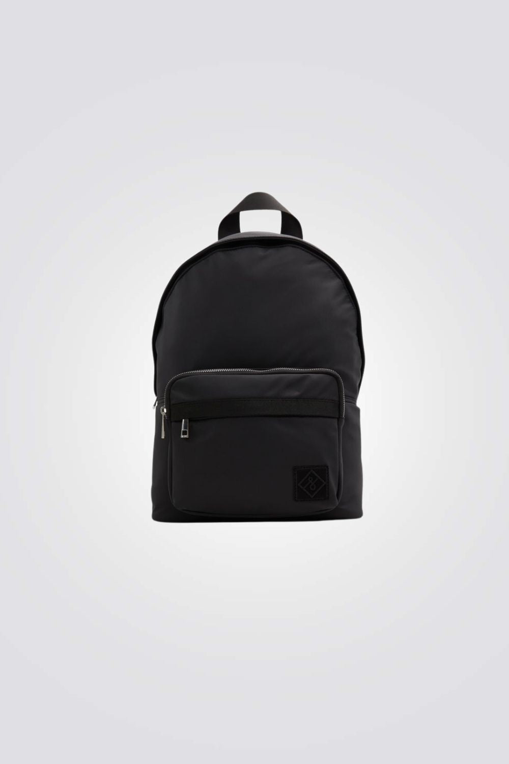 תיק גב בצבע שחור