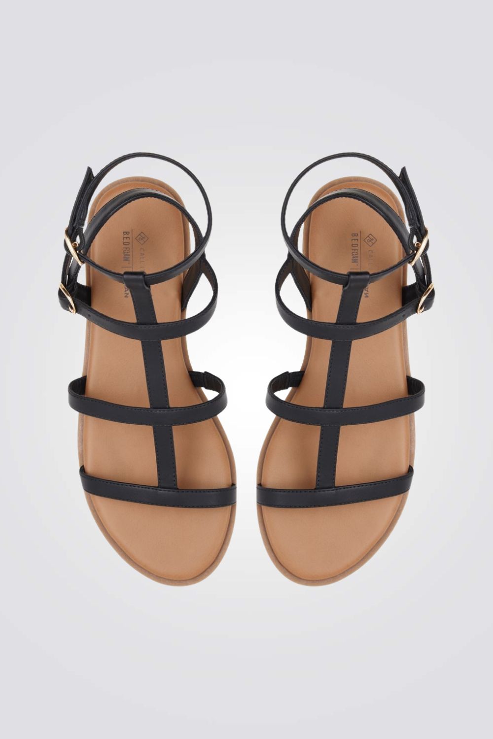 סנדלים גבוהות בצבע שחור