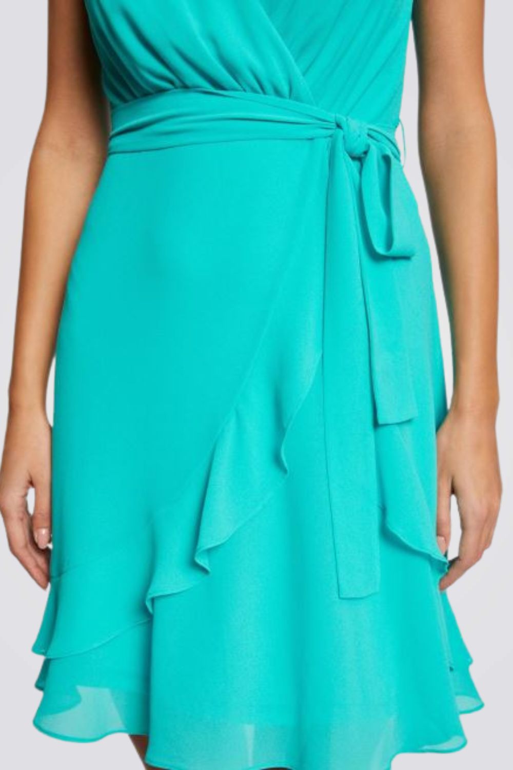 שמלה מיני עם חגורה