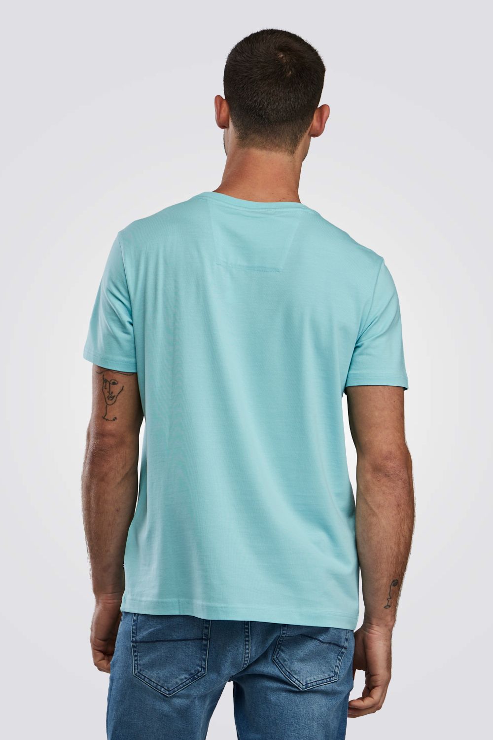 טישירט בייסיק בצבע תכלת