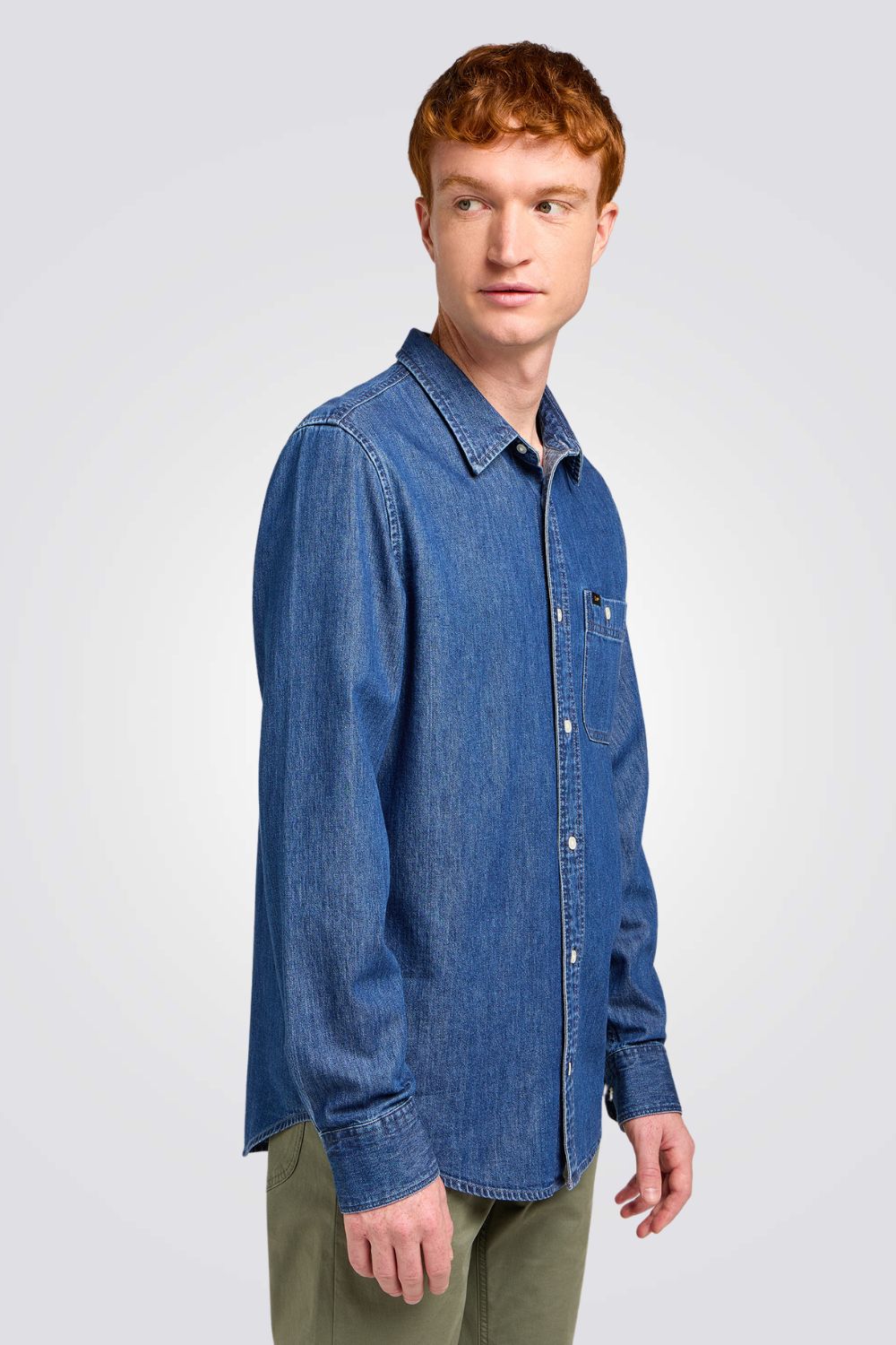 חולצה מכופתרת LEESURE בצבע כחול