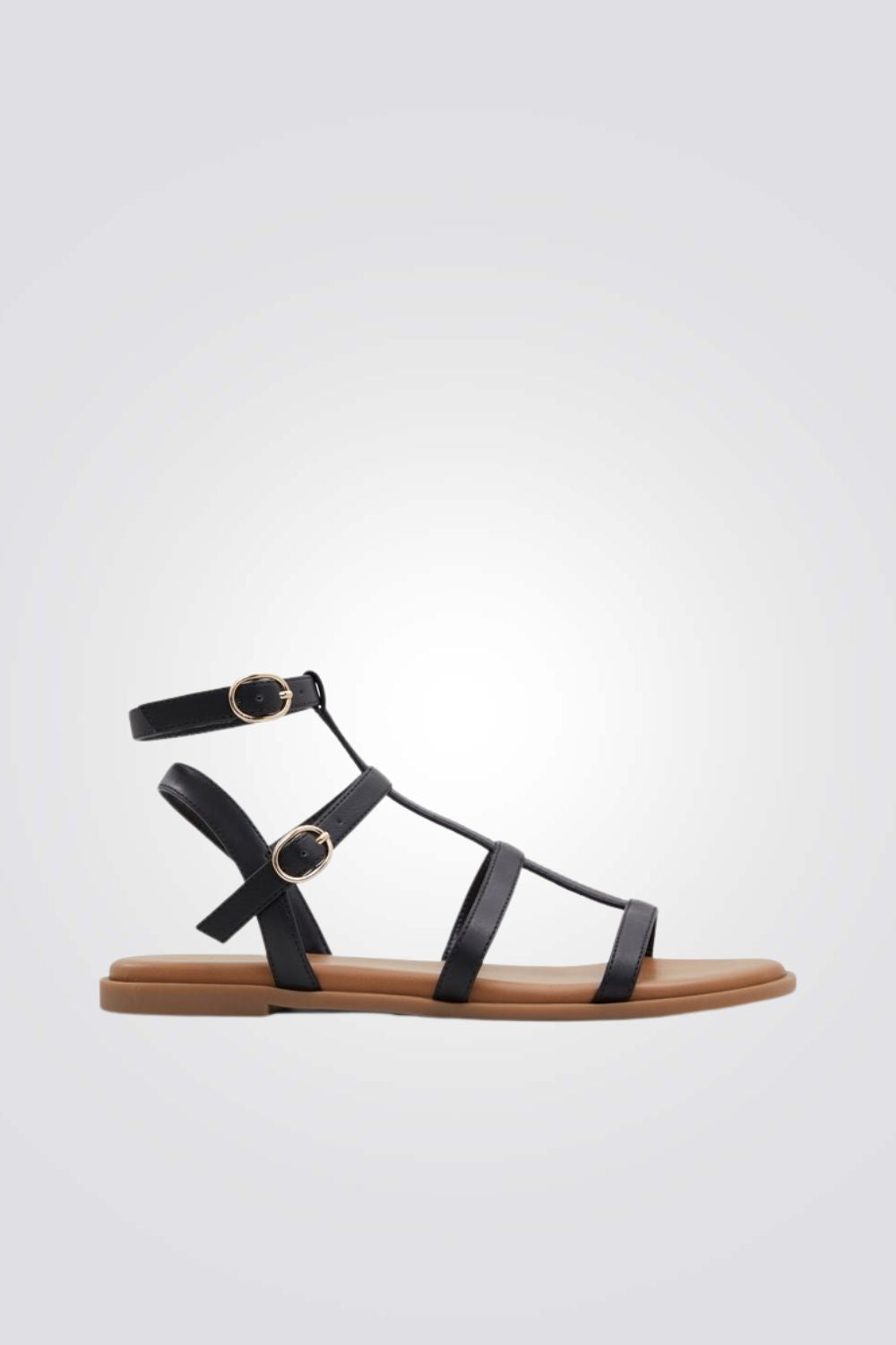 סנדלים גבוהות בצבע שחור