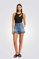 גופיה עם פתח בכתף