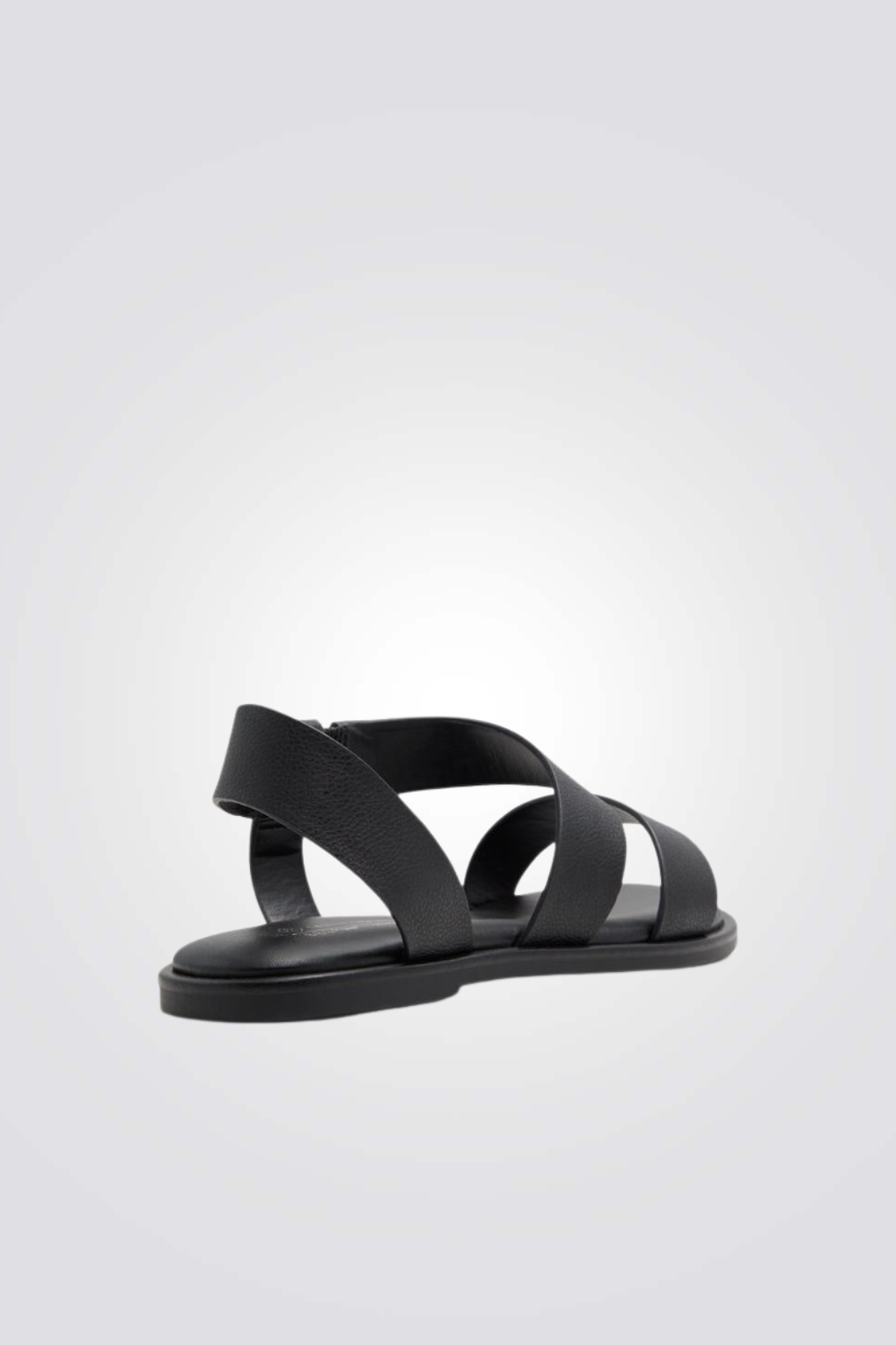 כפכף עקב בצבע שחור