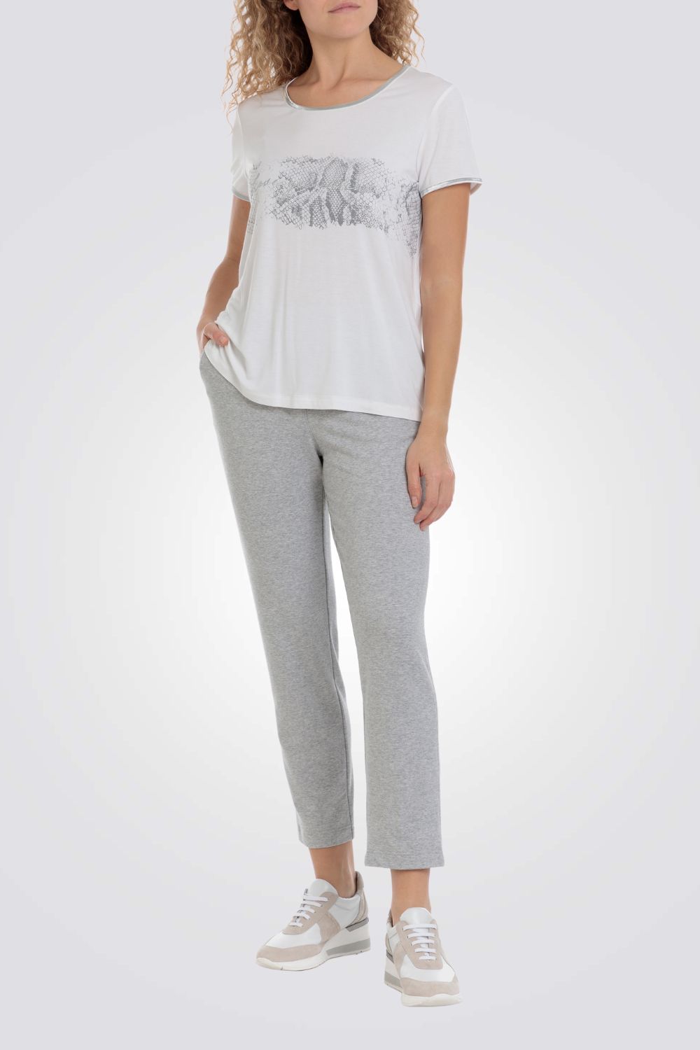 חולצה עם הדפס נחש