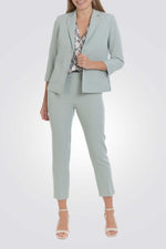 בלייזר בצבע ירוק בהיר