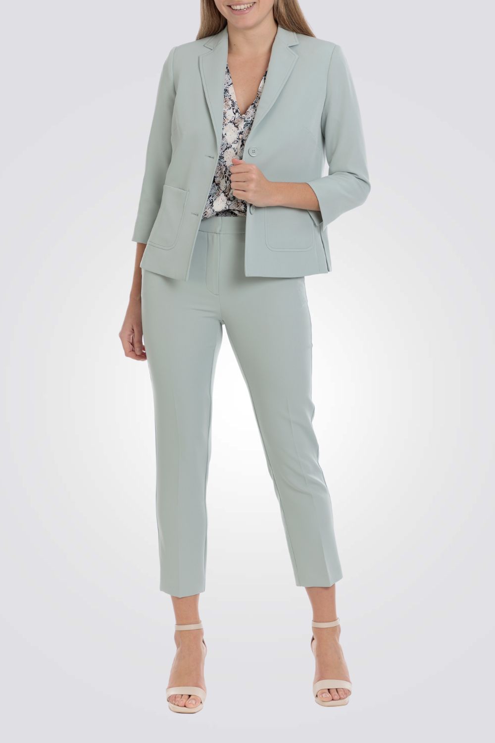 בלייזר בצבע ירוק בהיר