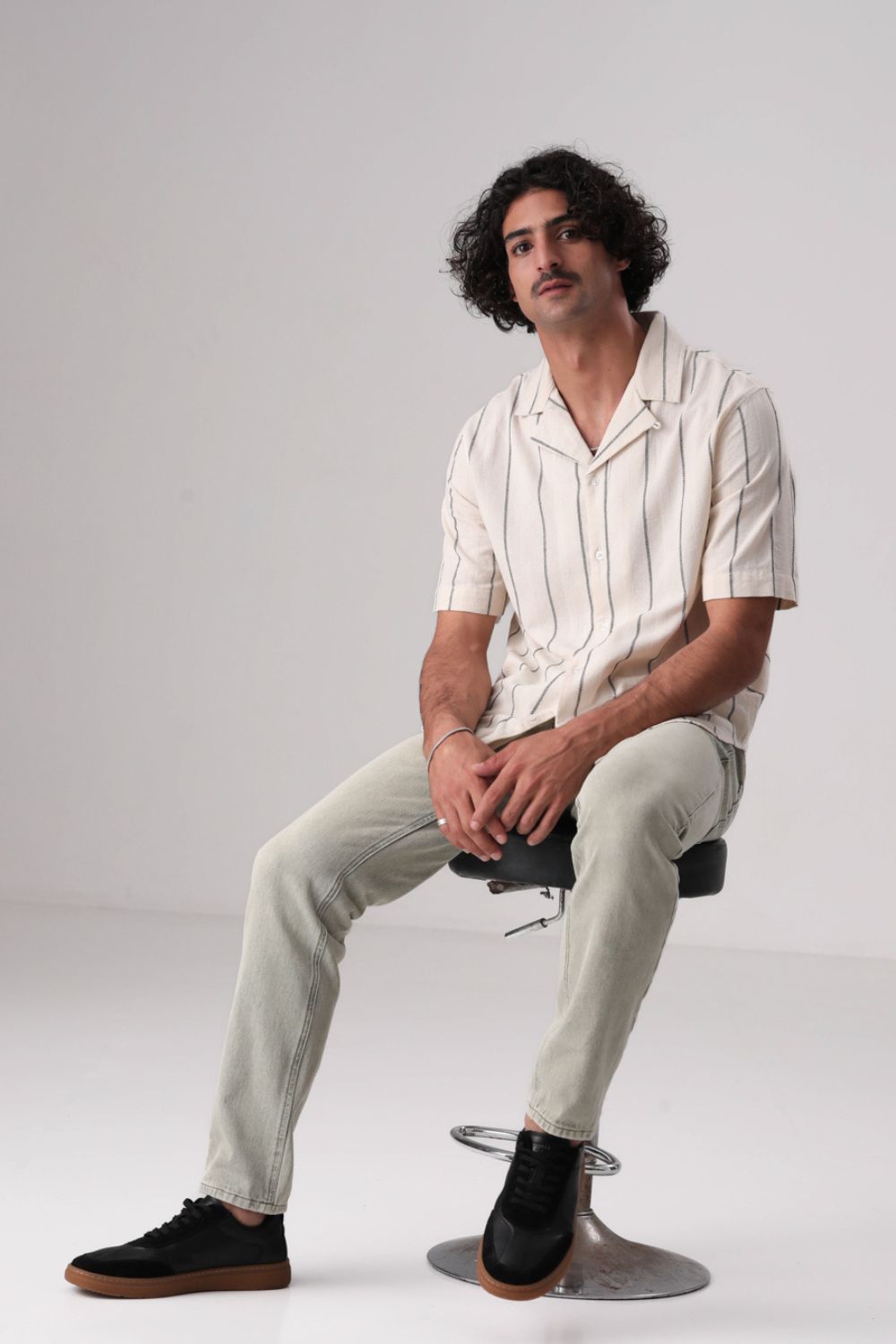 חולצה מכופתרת פסים