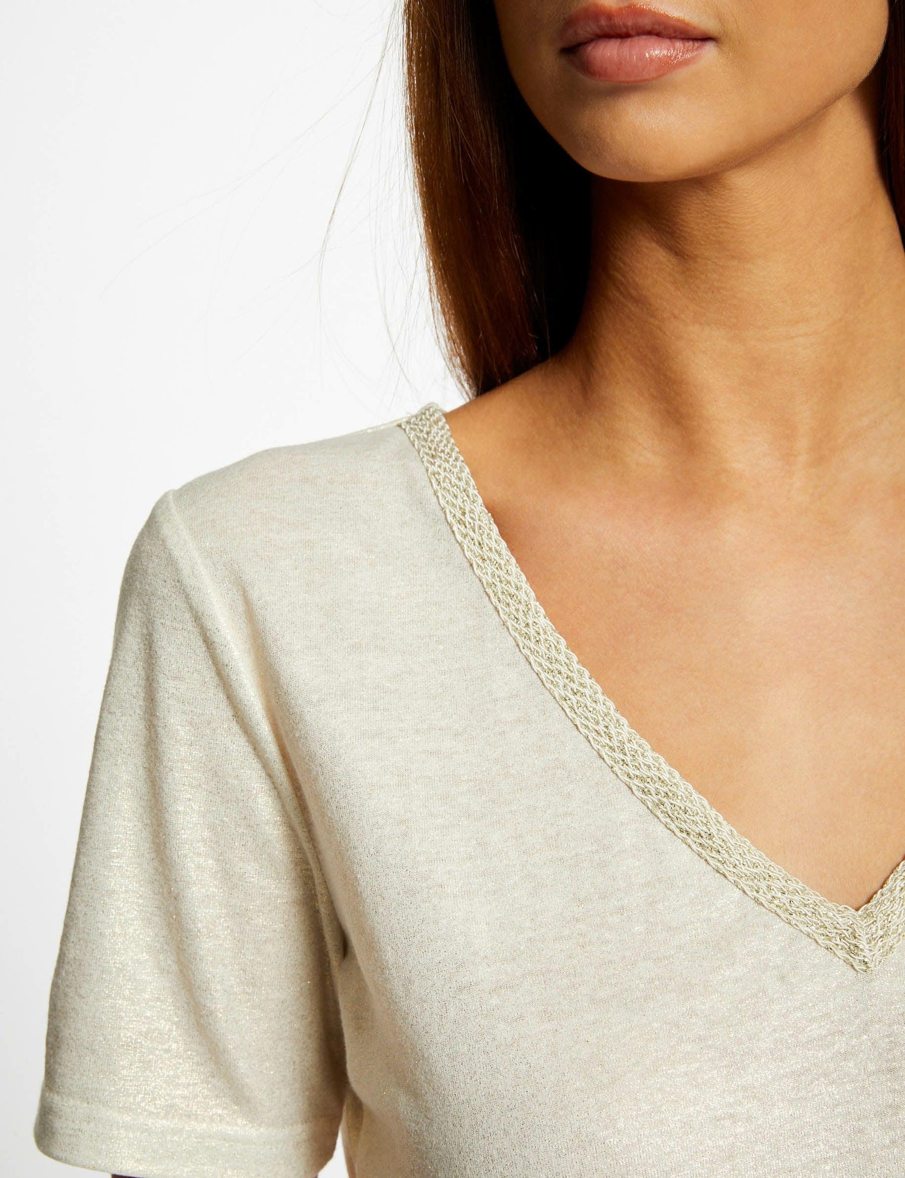 טישירט קצרה בצבע לבן - MASHBIR//365