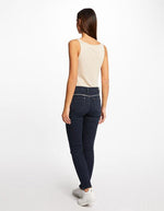 גופייה מנצנצת לנשים בצבע אבן - MASHBIR//365