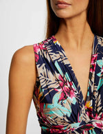 גופיה פרחונית לנשים בצבע נייבי - MASHBIR//365