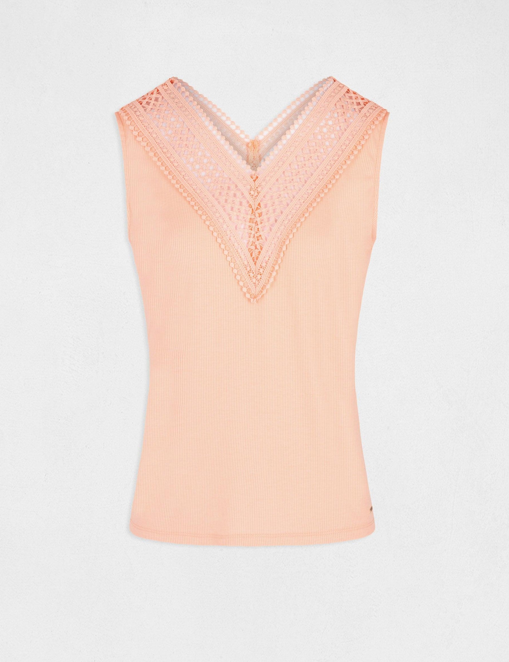 גופיה עם רצועות רחבות ועיטורים בצבע ורוד - MASHBIR//365