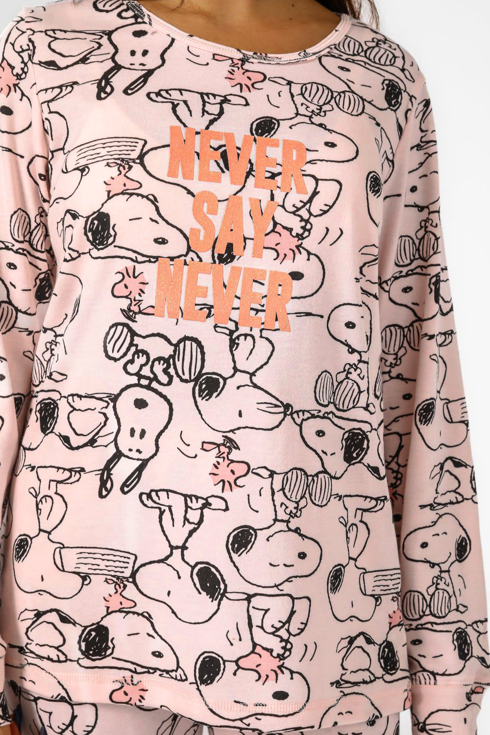 פיג'מה סנופי לעולם לא אינטרלוק בצבע ורוד