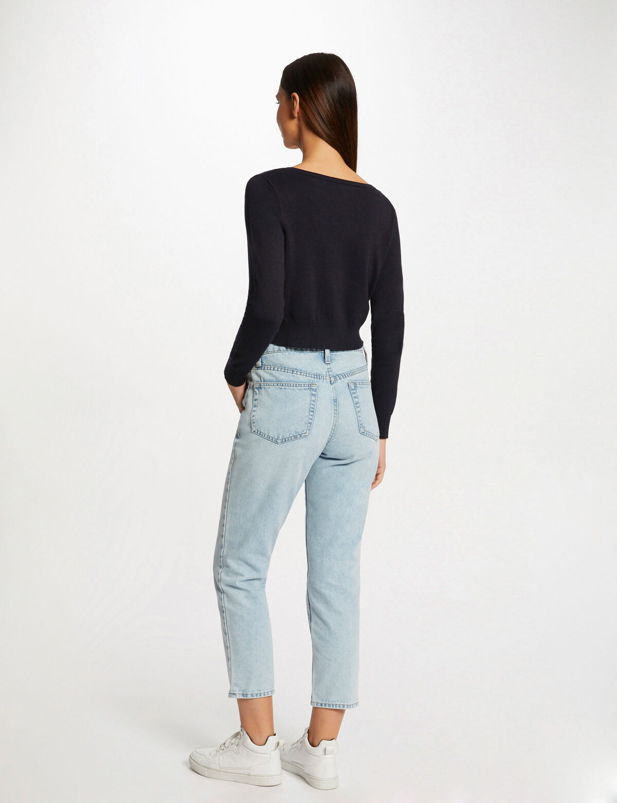 קרדיגן לנשים בצבע נייבי כהה