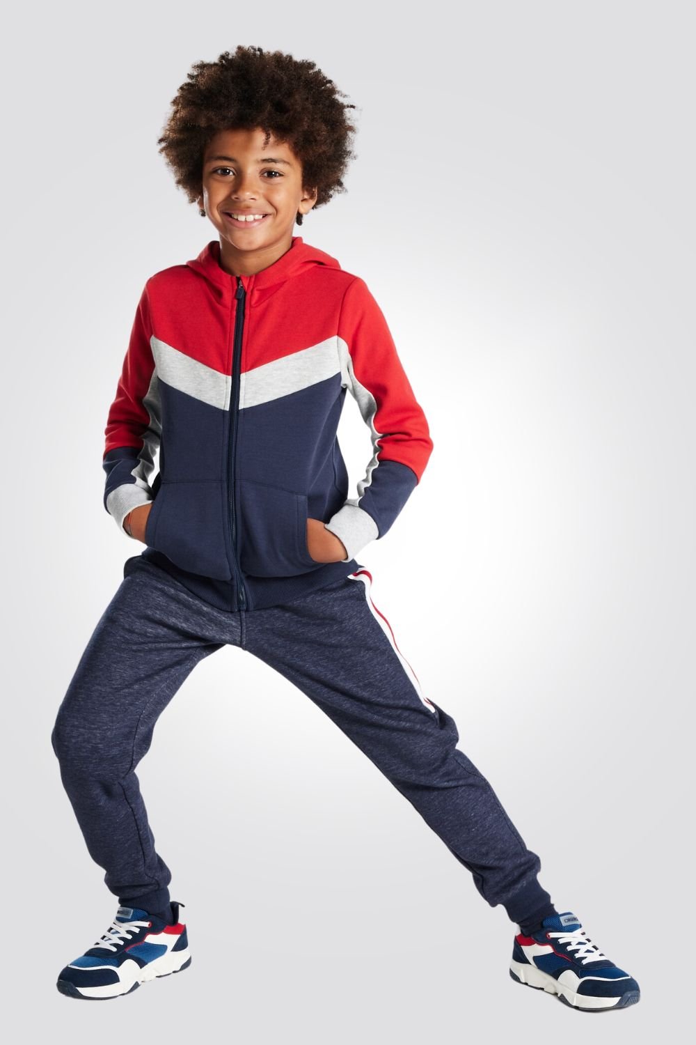 ג'קט קפוצ'ון גווני אדום אפור וכחול לילדים