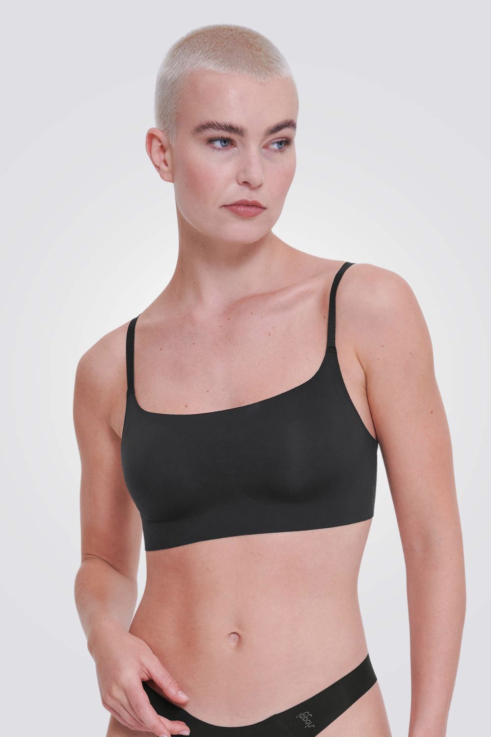 חזיה מרופדת ZERO Feel 2.0 Ultra Bra בצבע שחור