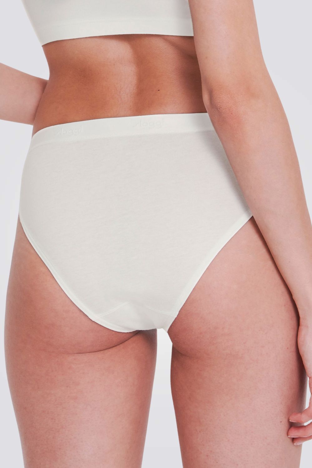 תחתוני היי לג GO Casual בצבע לבן