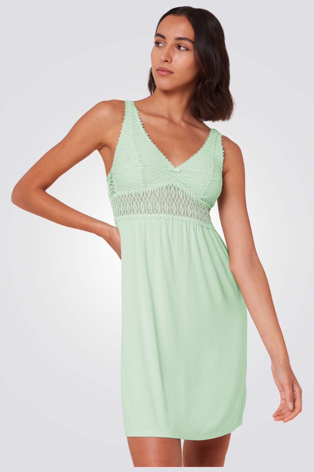 כותונת לילה Aura Spotlight NDK 03 X בצבע ירוק