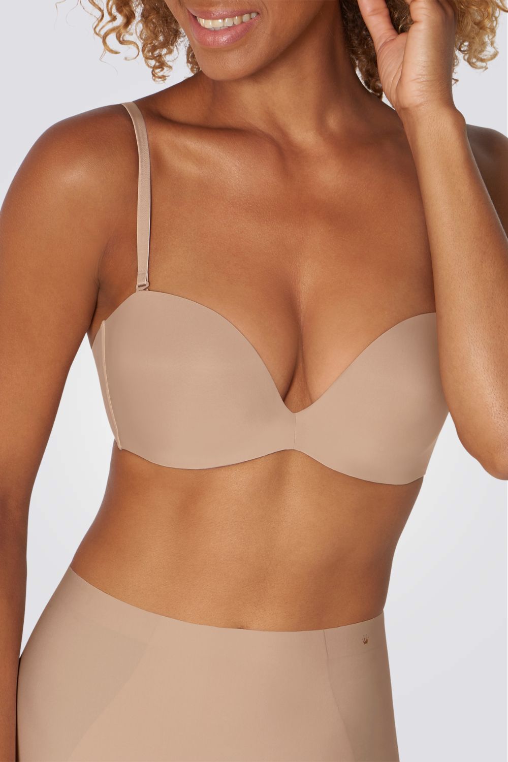 חזיית סטרפלס Steppy Soft 01 WDP בצבע בז'