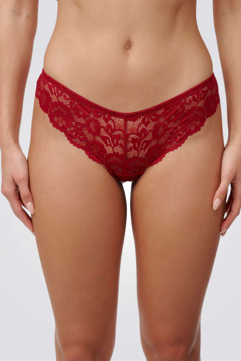 תחתוני תחרה בגזרה ברזילאית בצבע אדום