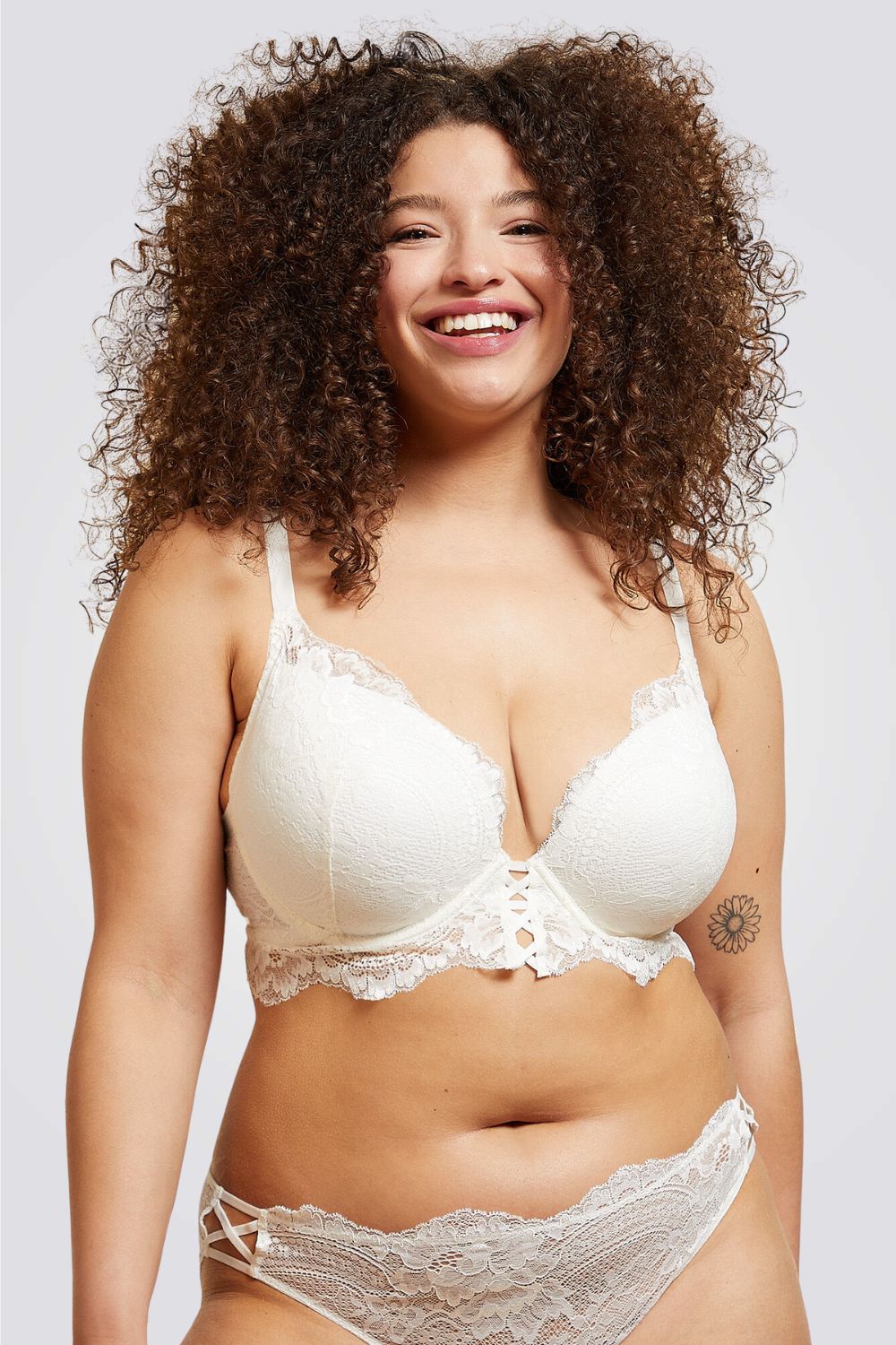 חזייה מרופדת למידות גדולות INK N*5 בצבע לבן