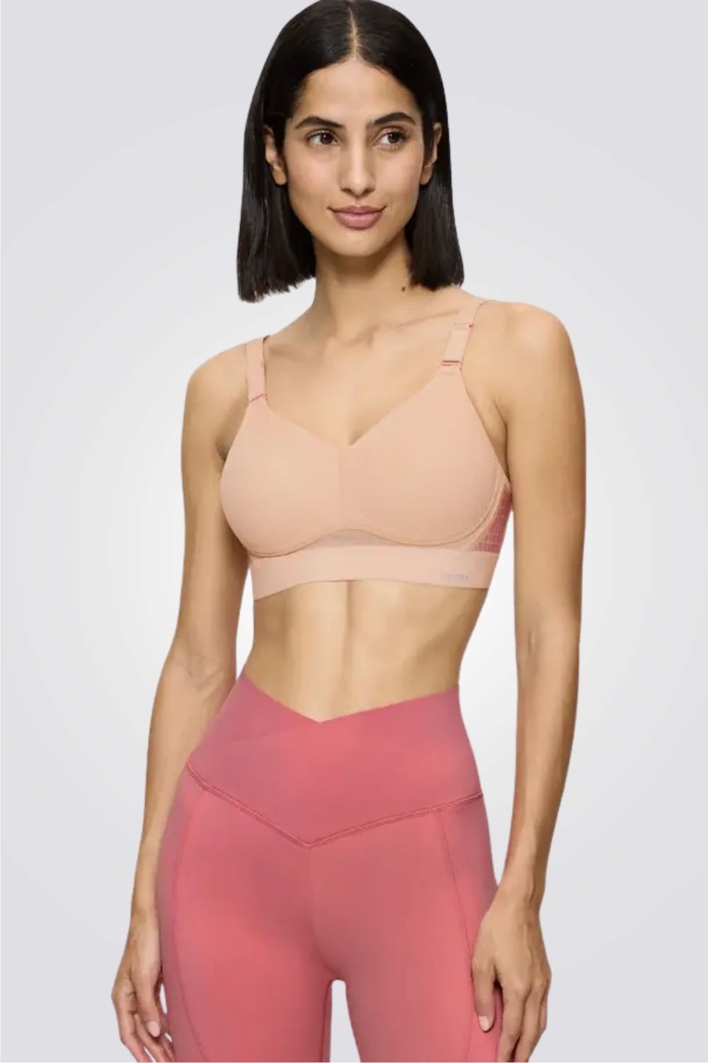 חזיית ספורט Triaction Hybrid Lite P EX בצבע קרם