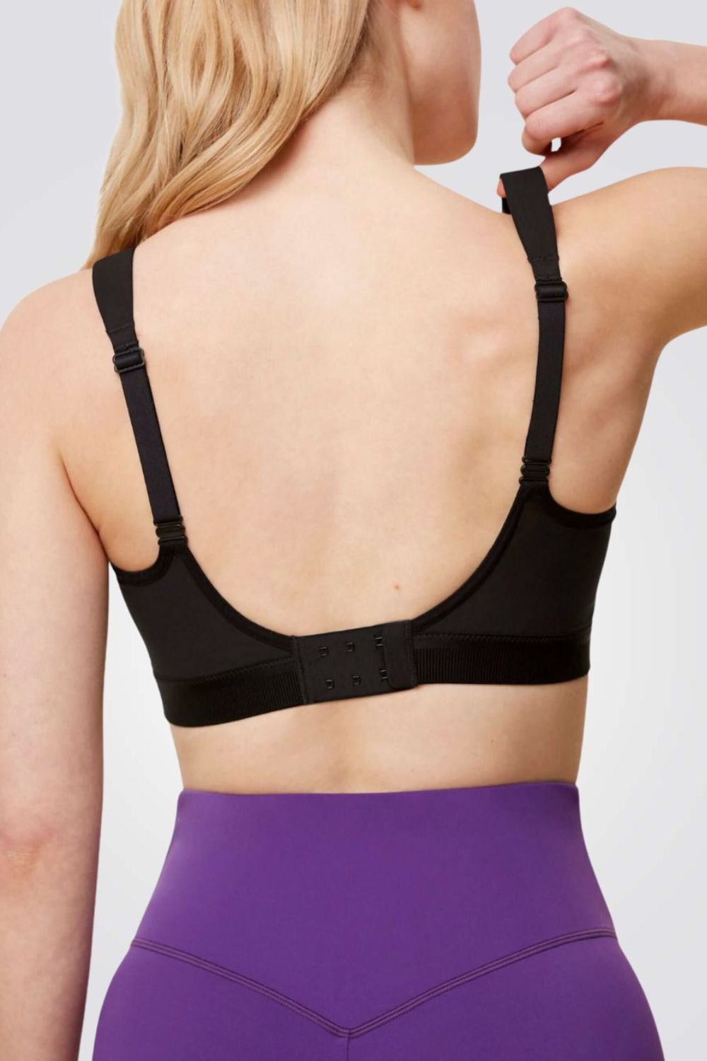 חזיית ספורט Triaction Gravity Lite N EX בצבע שחור