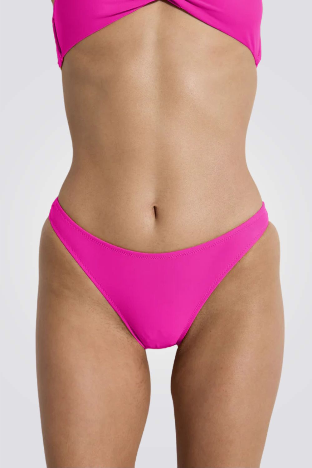 תחתוני בקיני בגזרה קלאסית