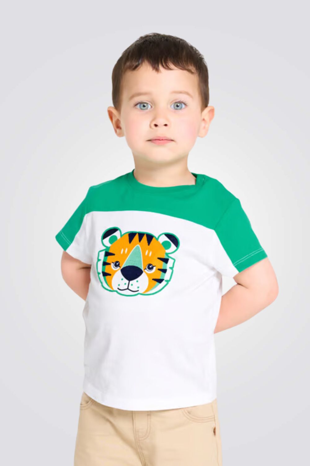 טישירט בצבעים לבן ירוק לתינוקות