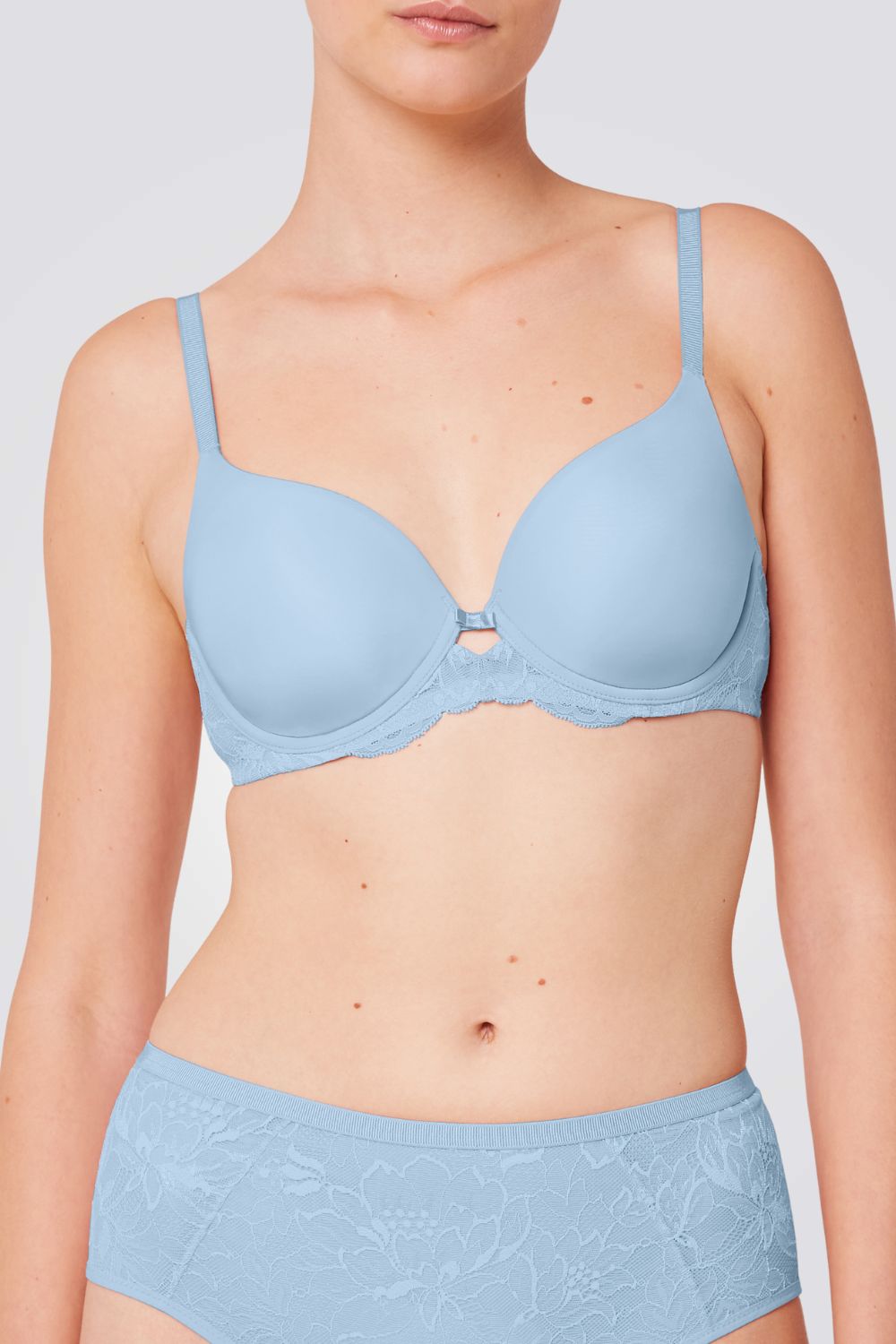 חזיית תחרה Amourette Charm T WHP01 בצבע כחול