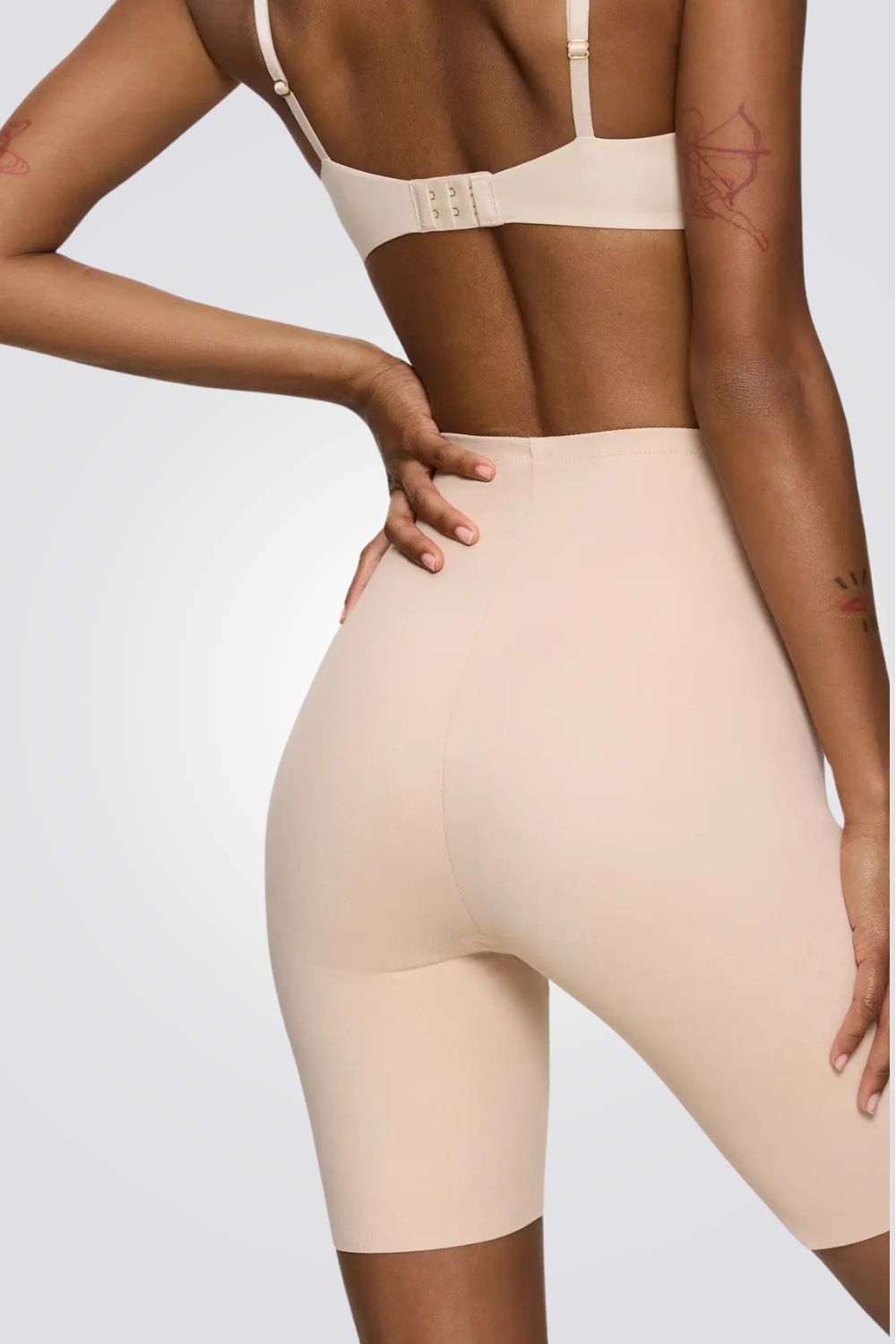 מכנסון מחטב Becca Extra High בצבע בז'