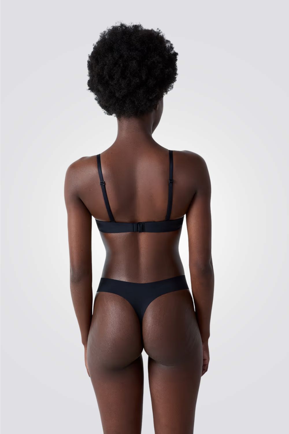 חזייה מרופדת קלאסית N*4 PURE FIT בצבע שחור