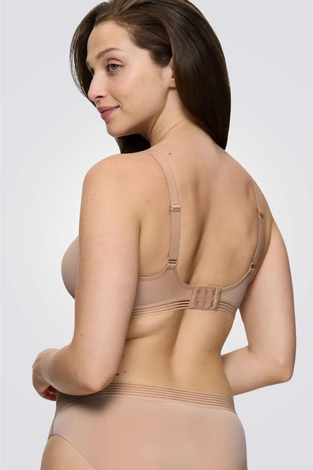 חזיית מינימייזר Infinite Sensation צבע גוף