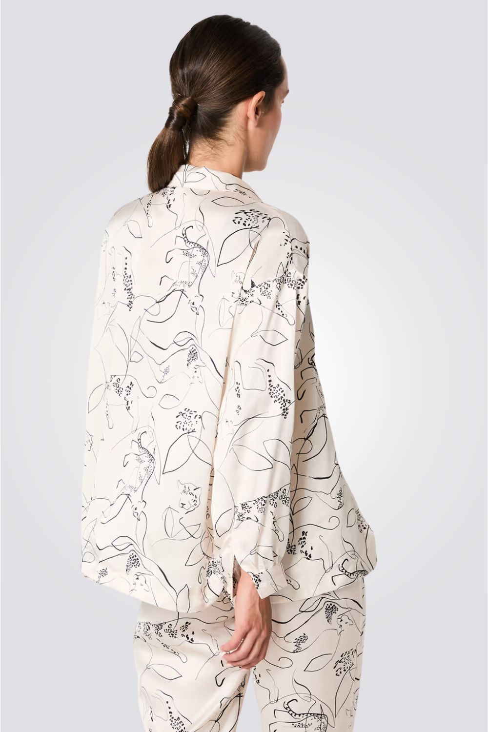 חולצת פיג'מה מבד סאטן MAIME  בצבע בז'