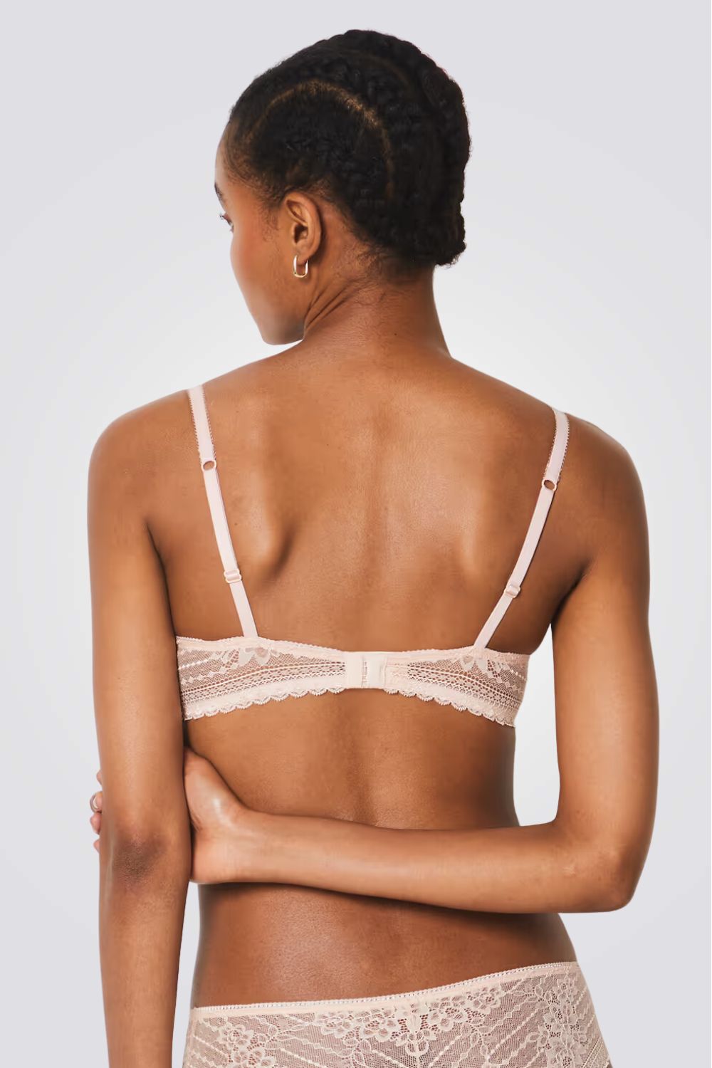 חזיית פוש אפ תחרה PANAMA  N*2 בצבע ורוד בהיר