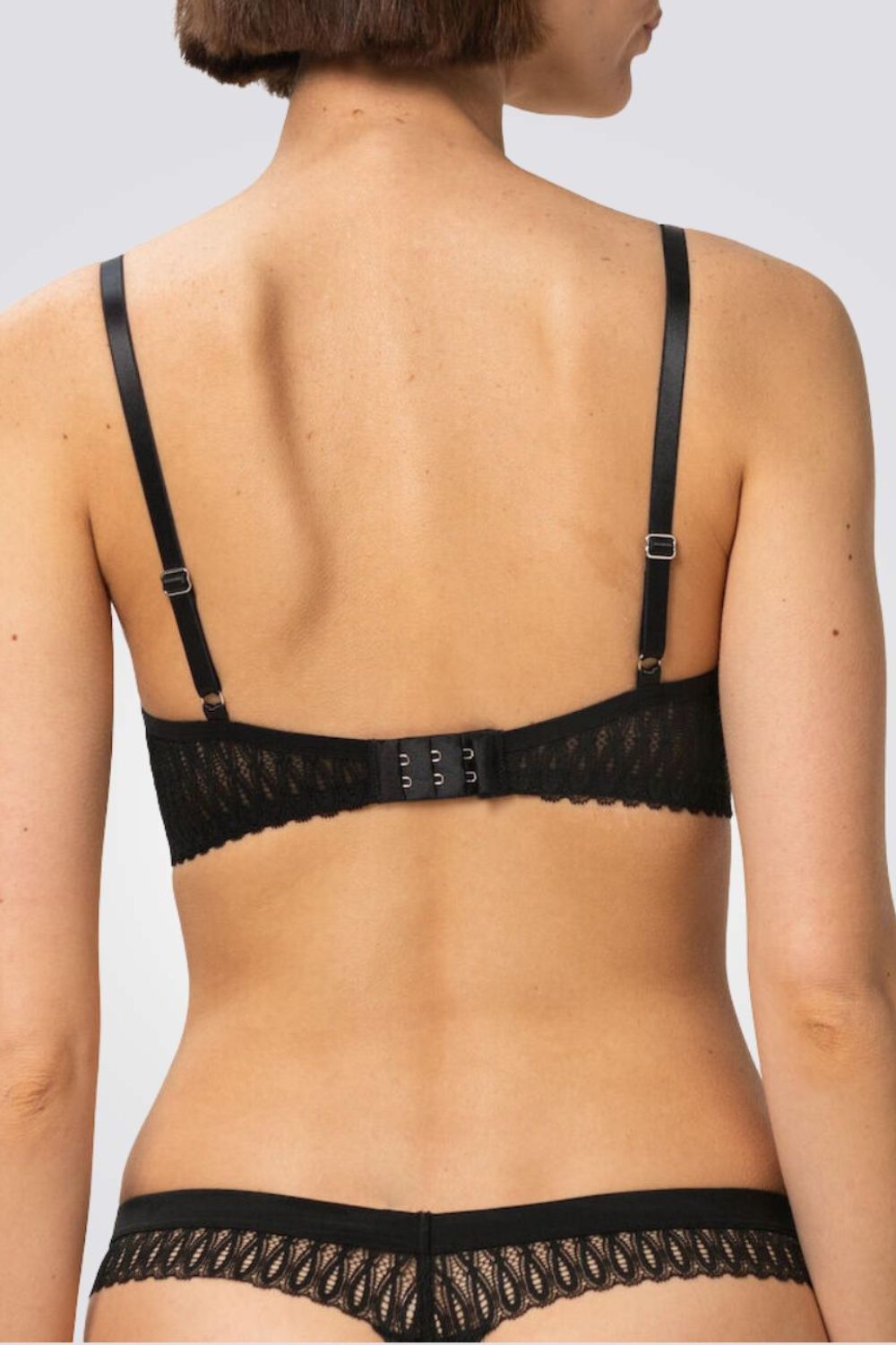 חזייה מרופדת Aura Spotlight WHP בצבע שחור