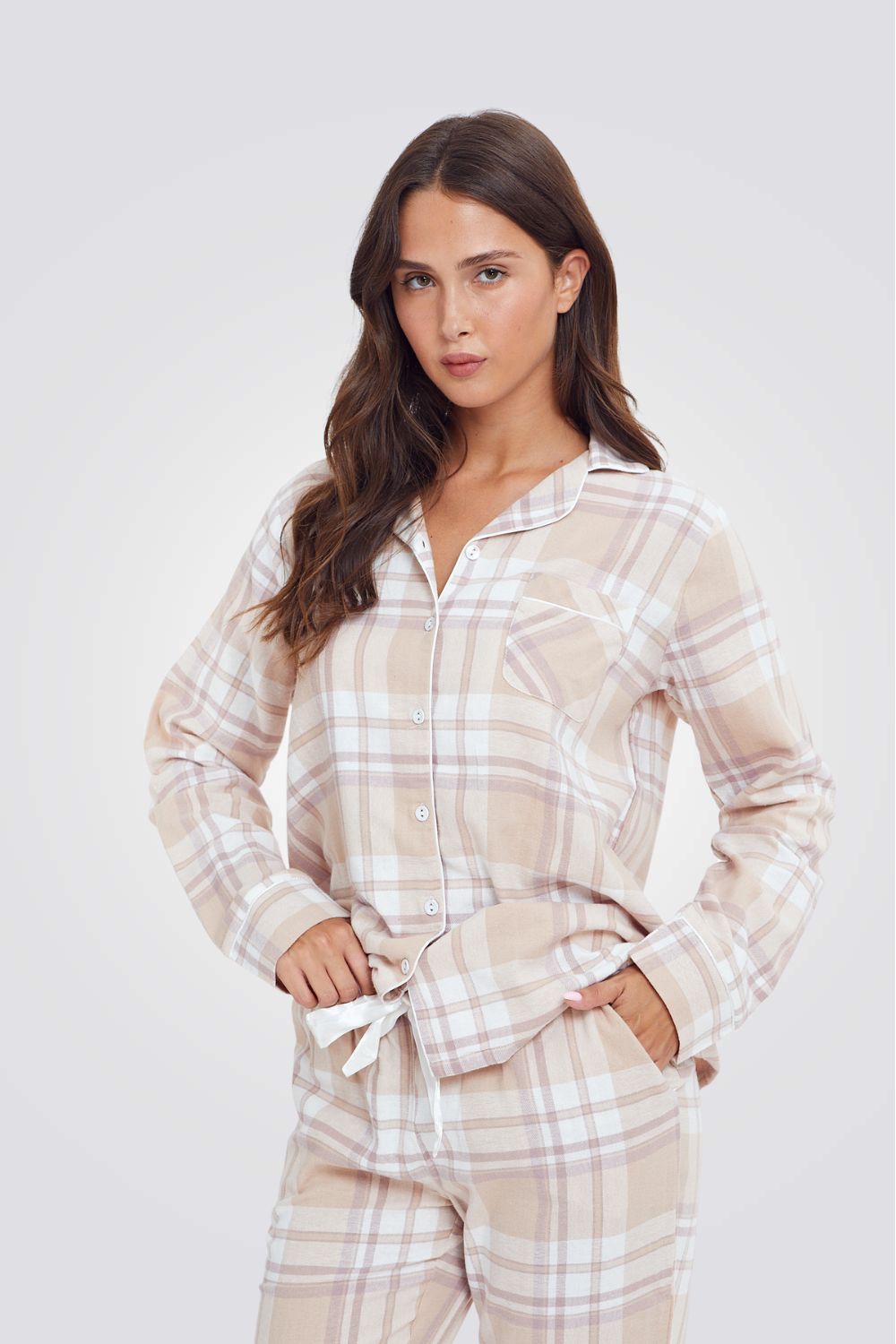 פיג'מת משבצות מכופתרת