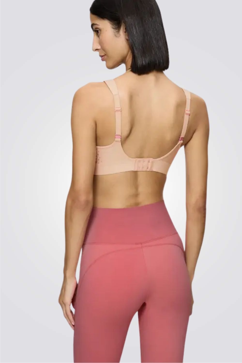 חזיית ספורט Triaction Hybrid Lite P EX בצבע קרם