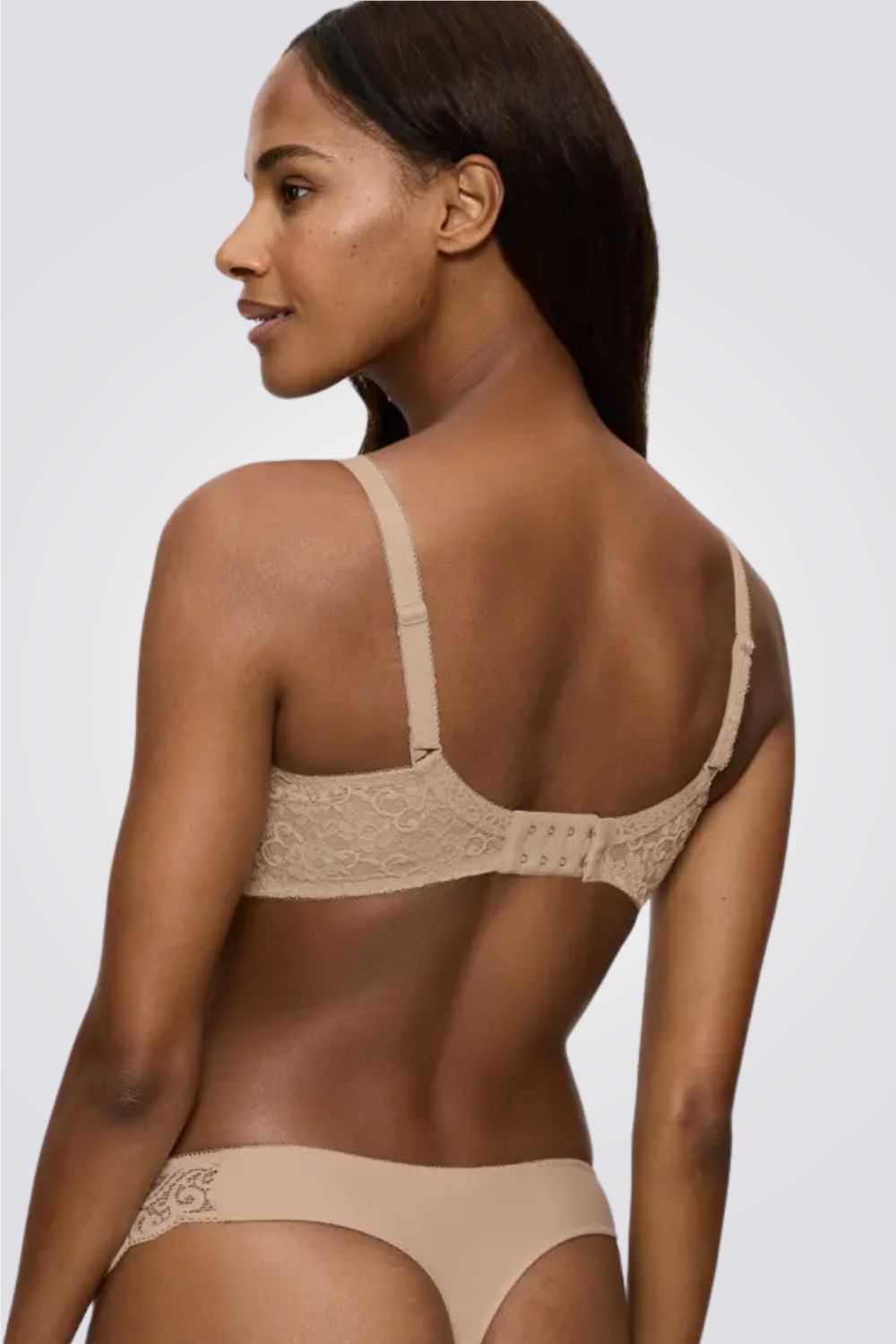 חזיית מינימייזר Amourette N01  בצבע בז'