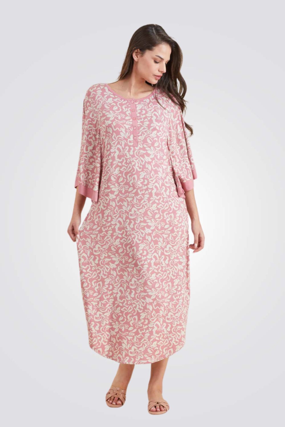 כותונת עטלף פרחים בצבע ורוד