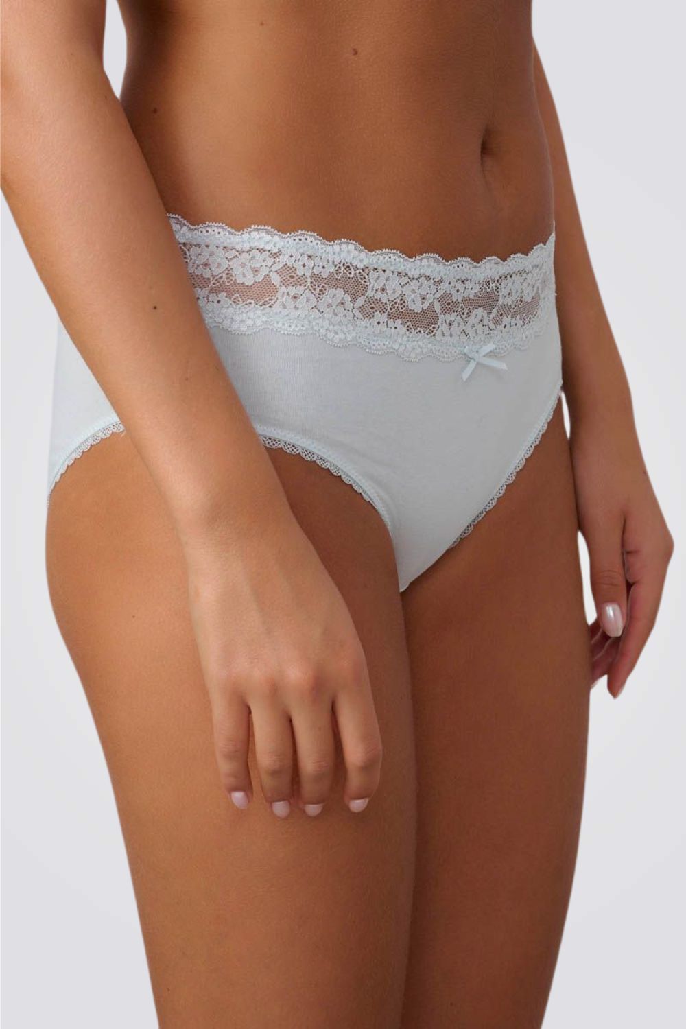 תחתוני מידי עם תחרה | פמינה